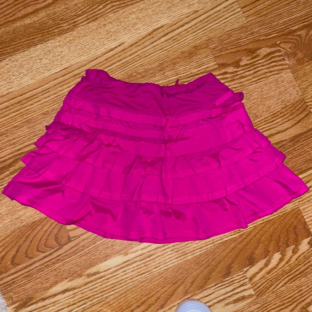 VINTAGE LULULEMON RUFFLE SKIRT